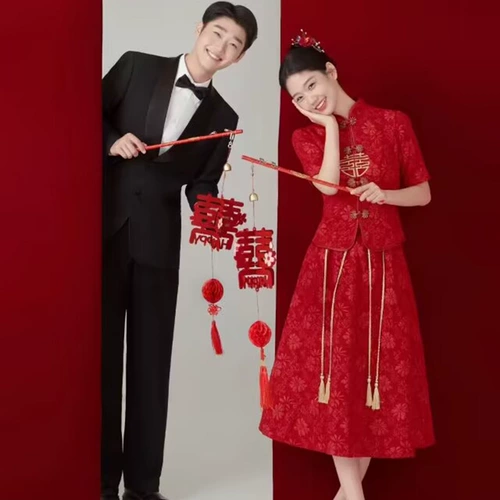 Новый ручной фонарь в чонсаме в китайском стиле с надписью «Счастливый», игривый свадебный реквизит для фотосессии невесты, ручной фетр красного цвета «Счастье».