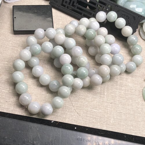 隆慈缘翡翠A货缅甸玉冰糯白13mm手链冰糯浅绿手串13mm瑕疵手链 - 图0