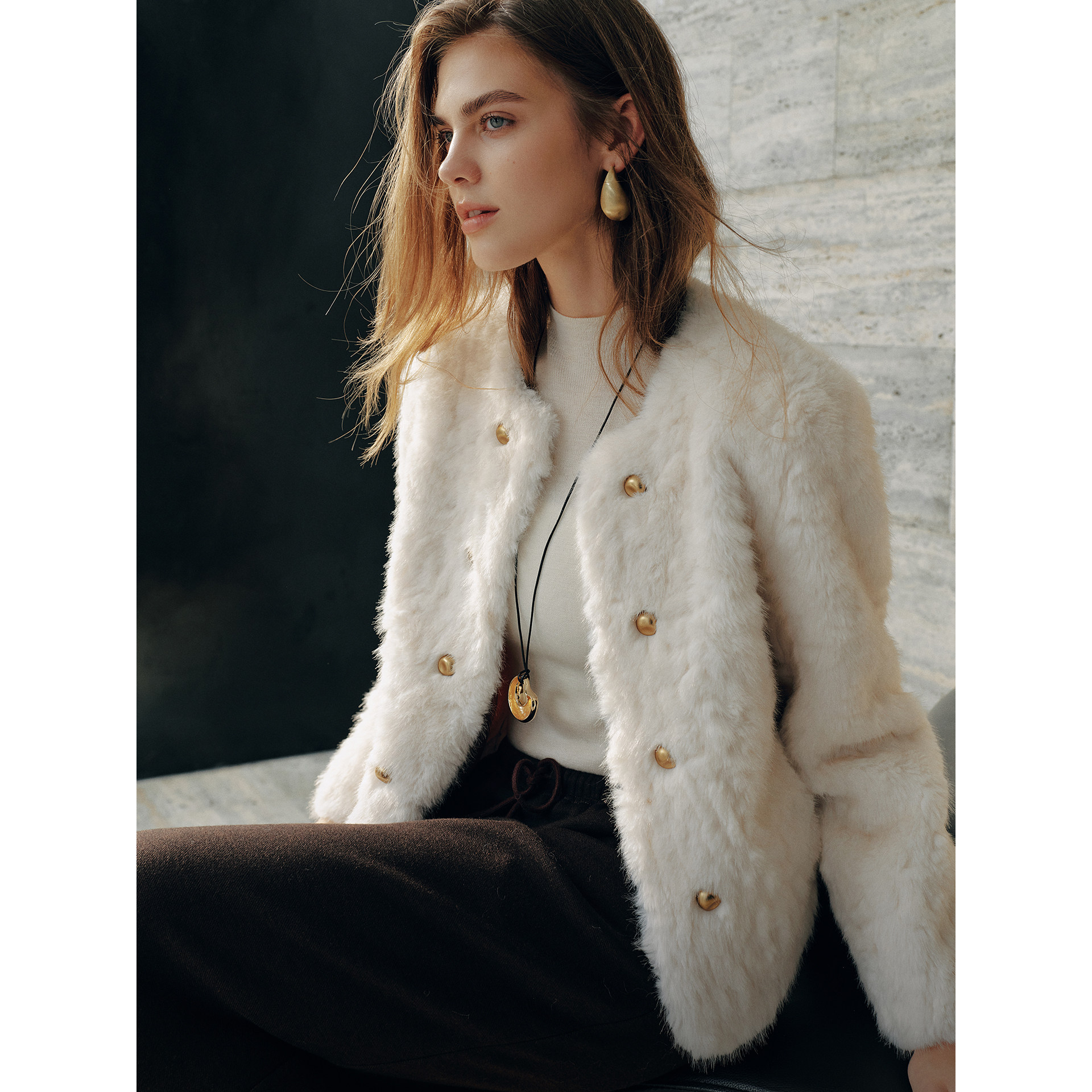 衣香丽影灰色小香风皮草外套女短款2025冬装新款皮毛一体毛毛外套,淘宝优惠券,粉丝福利购,淘宝优惠卷