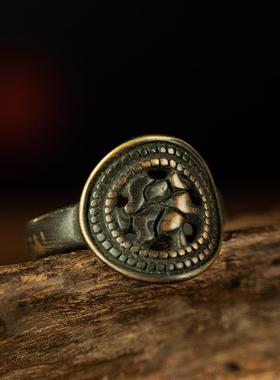 清代藏传密宗老物件老雕师戒子