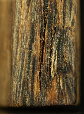 沉香之王天然老料海南莺歌金丝糖结绿奇楠沉香随型平安无事牌吊坠