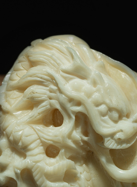 文玩精品〓天然高密度玉化老料精雕祥龙飞舞吊坠项链佛珠念珠配饰