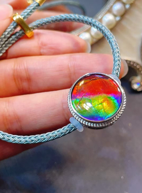 天然加拿大斑彩石手链吊坠