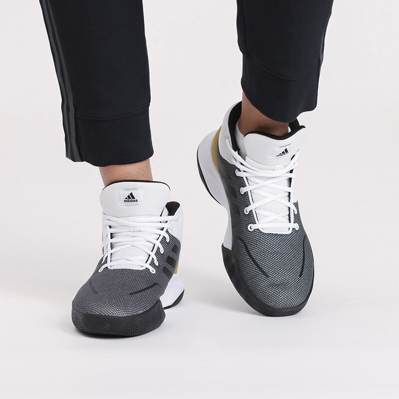 Adidas/阿迪达斯2021春季新款OWNTHEGAME 男子篮球运动鞋FY6010-沙琪玛运动正品店