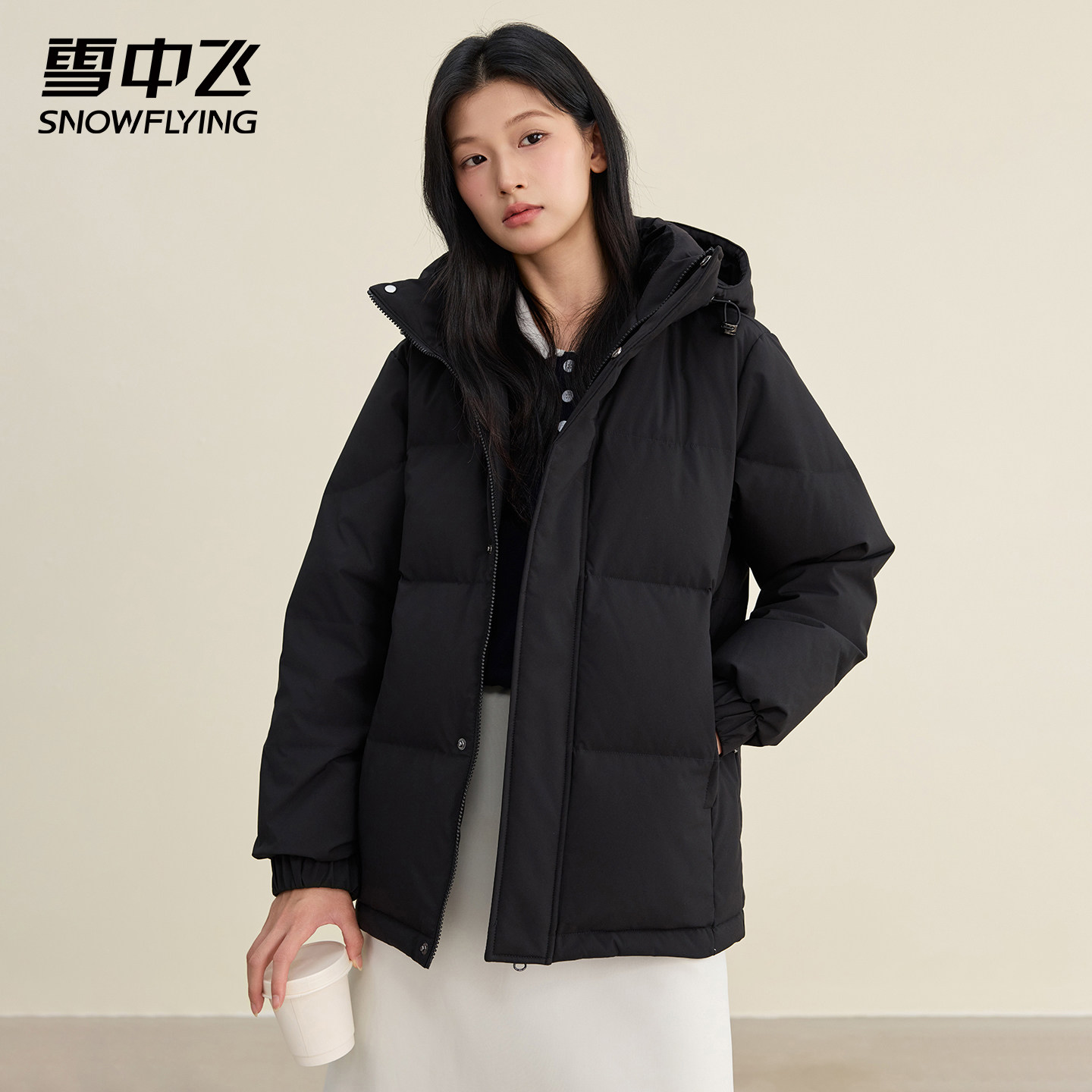 雪中飞羽绒服女短款连帽2025新款秋冬季加厚保暖时尚面包服外套男