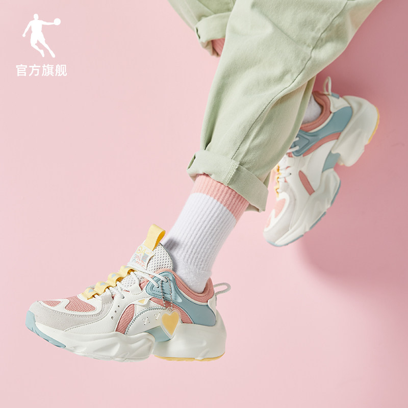 乔丹运动鞋情侣老爹2022秋季女鞋 乔丹板鞋/休闲鞋