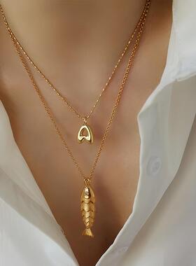 欧美小众设计款好运锦鲤吊坠项链高级感轻奢百搭灵动锁骨链毛衣链