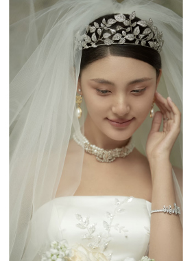 森系橄榄叶新娘皇冠头饰主婚纱生日成人礼公主加冕王冠小众高级感