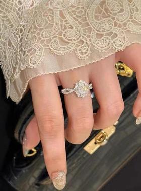 爆闪莫桑石带碎砖戒指女奢华高级感鸽子蛋小众设计感气质时尚指环