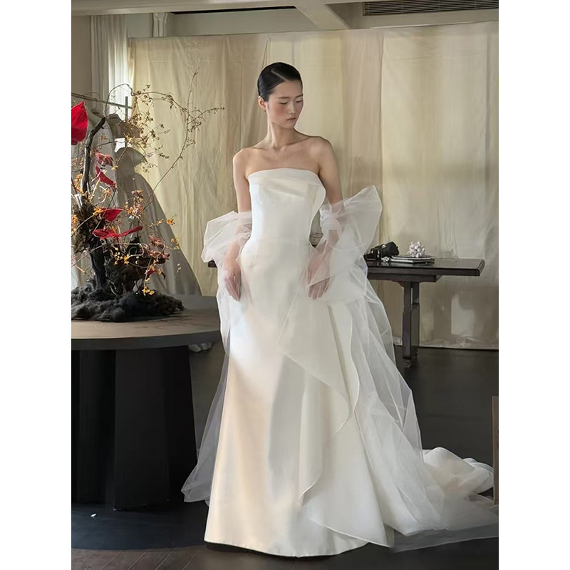 法式缎面轻婚纱复古白色高级感气质结婚主纱出门纱新娘抹胸礼服,淘宝优惠券,粉丝福利购,淘宝优惠卷