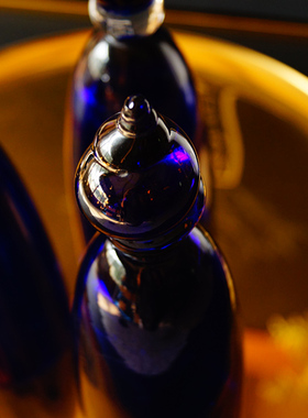 欧洲海蓝色玻璃抽象人物金箔摆件