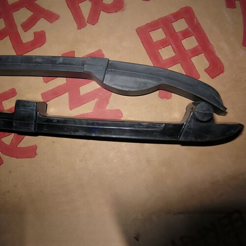 适用铃木赛驰QS110AC无声链涨紧器弯梁摩托赛胜QS110-2压条张紧条 - 图0