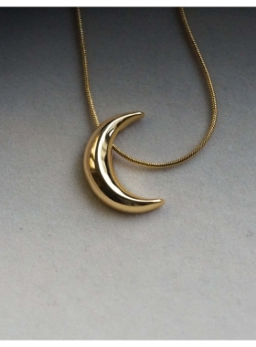 简约设计感金属少女心月亮设计款项链重工锁骨链个性月芽项链
