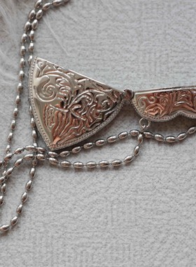 韩国ins可打开爱心银色雕花金属装饰盒斜跨包项链盒子