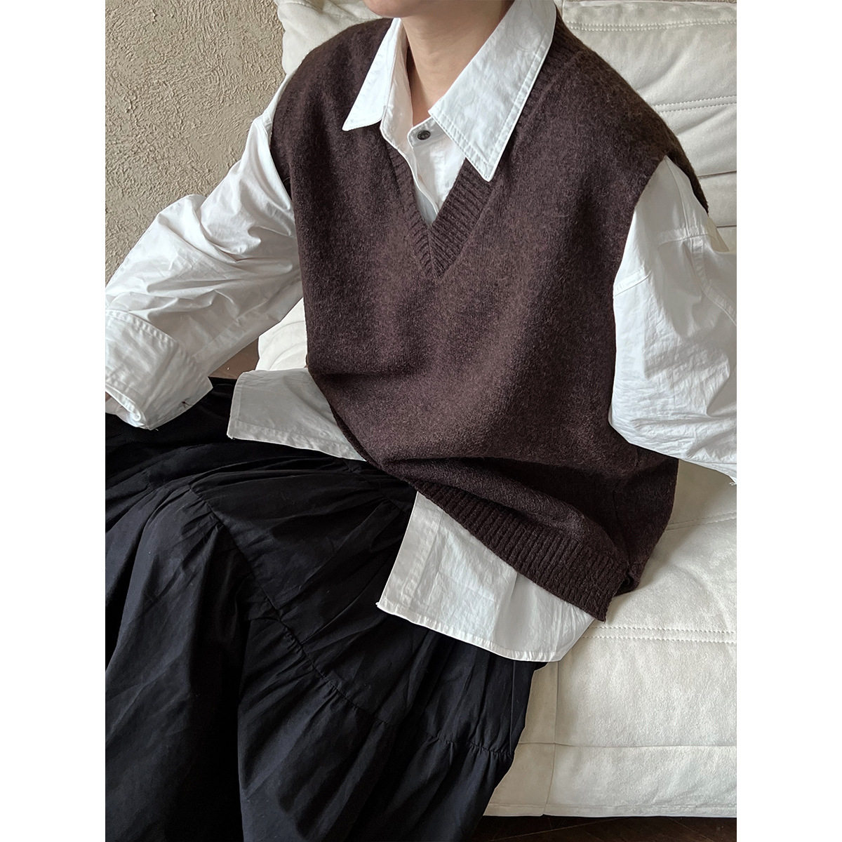 后开叉复古针织马甲女春秋宽松外搭V领叠穿无袖毛衣坎肩背心上衣,淘宝优惠券,粉丝福利购,淘宝优惠卷