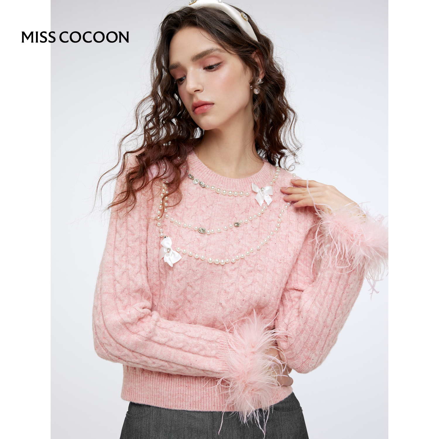 可可尼COCOON2025秋冬新款灰色上衣珍珠长袖毛衣法式圆领针织衫女 - 图0