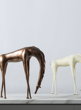 现代轻奢欧式树脂低头瘦脚骏马摆件新中式样板房售楼处软装饰品