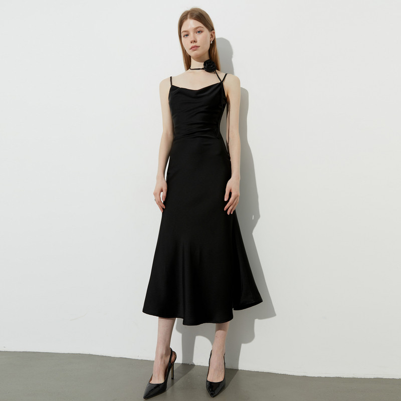 DPLAY2025年夏季新款黑色连衣裙女法式吊带缎面裙子鱼尾小黑裙,淘宝优惠券,粉丝福利购,淘宝优惠卷