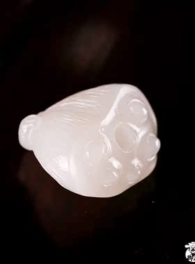 天然 新疆和田玉红皮白玉籽玉挂件多子多福10.8天然吊坠挂坠玉石