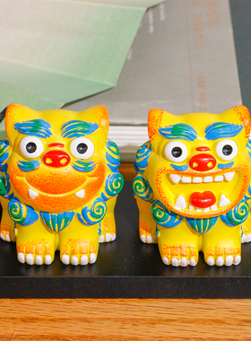 狮三百树脂保平安可爱卧室