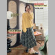 ກາງເກງຊື່ Corduroy ມາພ້ອມກັບ curtains butt plaid ແລະ hems cuffable. ສິ້ນ plaid ສະຫມໍ່າສະເຫມີ