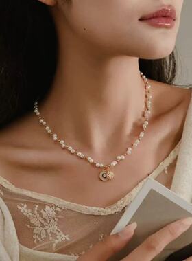 设计感花园的秘密珍珠项链2025新款吊坠高级感轻奢饰品批发代发