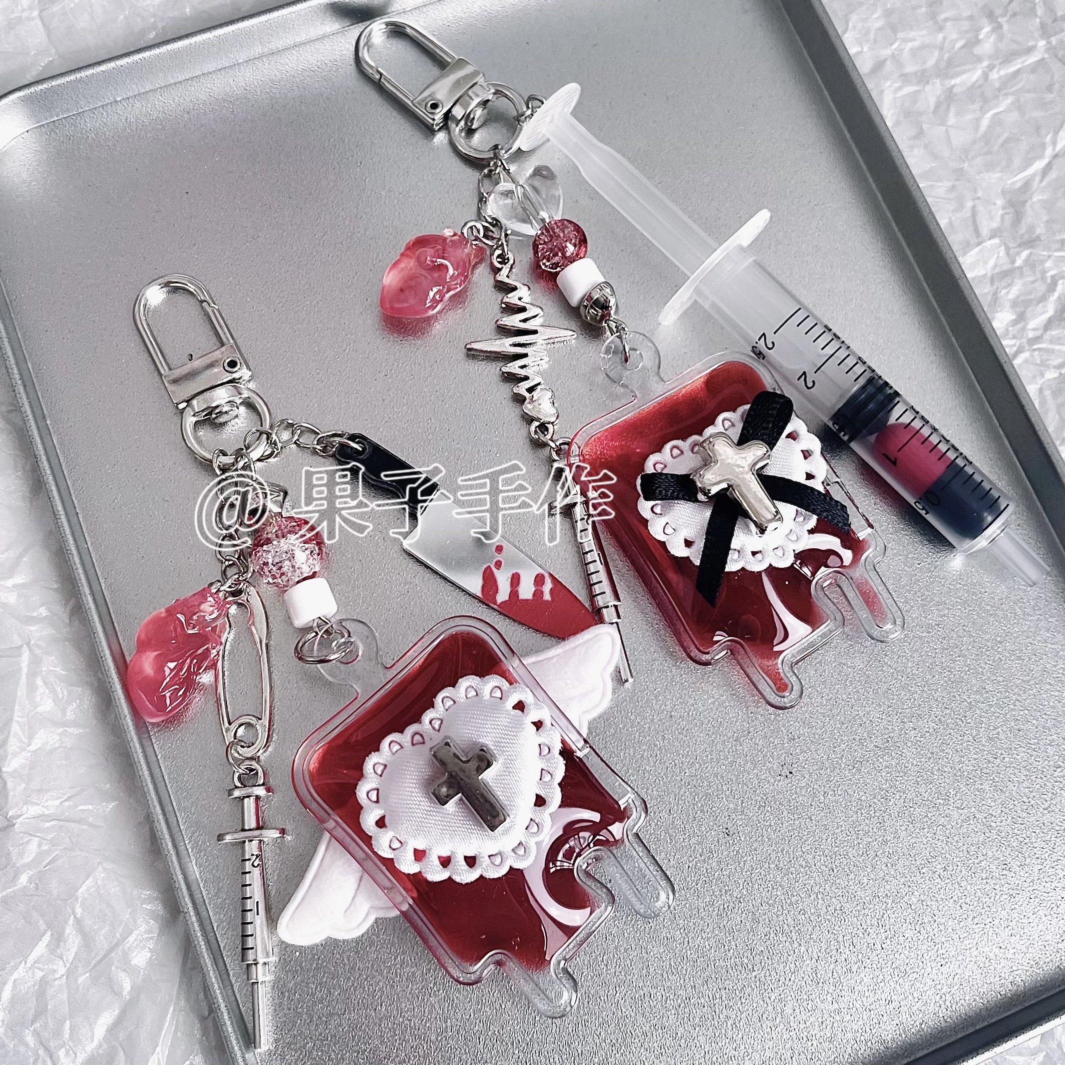 y2k药丸针筒血包血袋挂链十字架包包挂件甜亚千禧风暗黑少女,淘宝优惠券,粉丝福利购,淘宝优惠卷