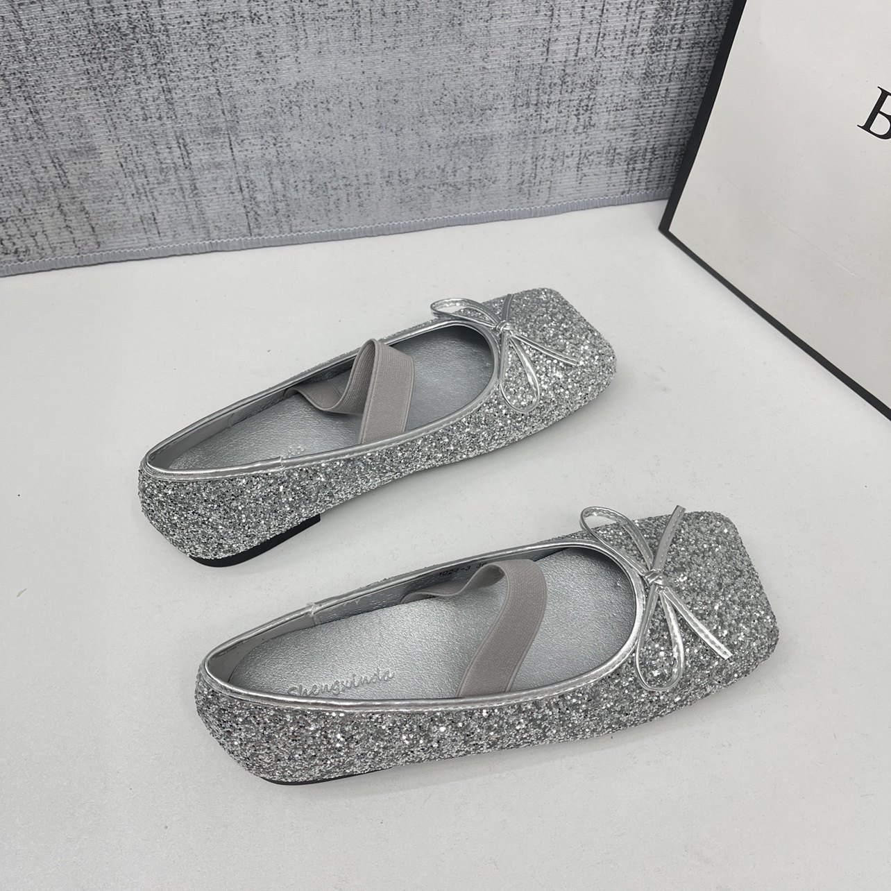 法式亮片银色平底芭蕾舞鞋女2026蝴蝶结玛丽珍鞋浅口大码41单鞋,淘宝优惠券,粉丝福利购,淘宝优惠卷