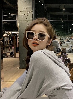 kuku陈佳楠奶白色墨镜jennie豹纹