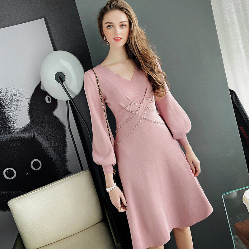 粉红大布娃娃2022春季修身v领裙子 粉红大布娃娃连衣裙