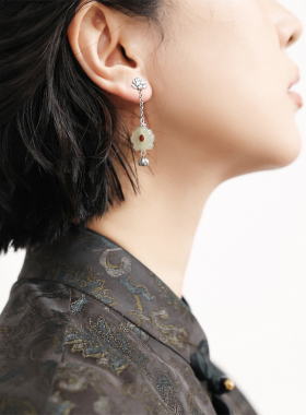 和田玉梅花莲花南红玛瑙耳钉耳坠