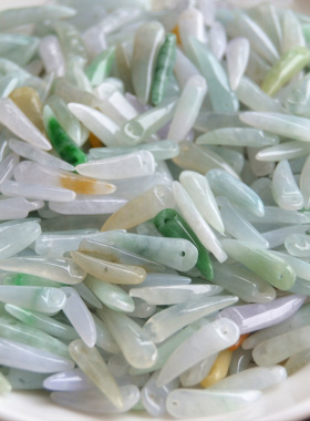 天然玉石翡翠辣椒散件 缅甸玉器散件 DIY玉饰品配件 三彩辣椒