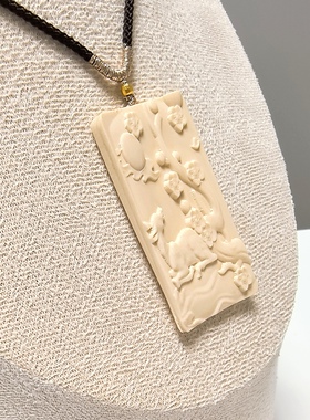 D286# 猛犸象牙大师手工牙雕梅花鹿吊坠挂牌52.2*25.5*5mm