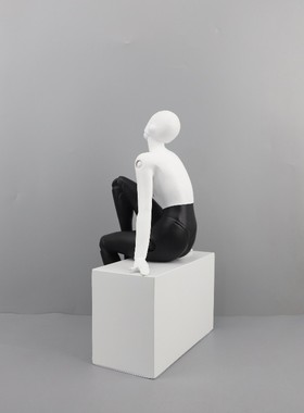 北欧创意空山基女神人物雕塑树脂摆件玄关客厅酒店书房家居装饰品