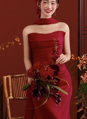 中式婚礼新娘捧花 婚纱s摄影道具仿真红玫瑰 外景秀禾服领证手捧