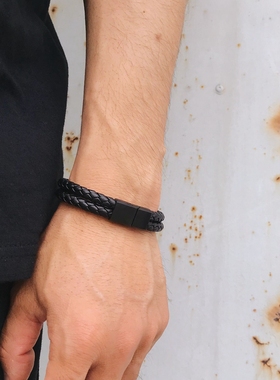 欧美原创潮男首饰黑色手饰品钛钢