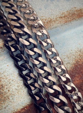 原创设计复古做旧男士嘻哈潮流钛钢手链欧美时尚个性小众黑色首饰