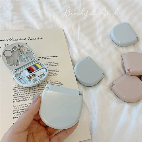 *Красивая маленькая тетя*Практические мелочи, простые из мини -портативного студенческого общежития.