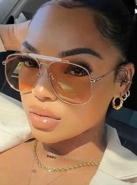 刘昊然薛之谦同款墨镜橘色度假