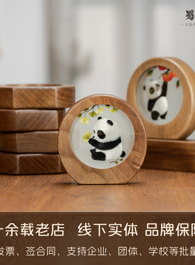 蜀绣熊猫双面绣实木圆形摆件
