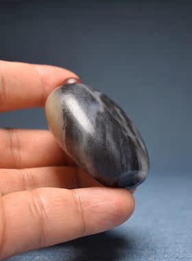 青花籽料意境鼻烟壶把件文房雅玩