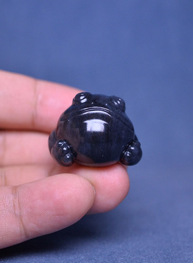 30克和田玉墨玉青花籽料金蟾把件