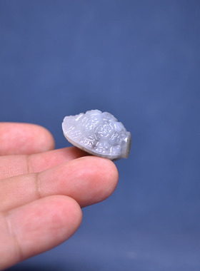 和田玉洒金皮青花籽料龟甲手牌