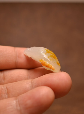 长36红皮白玉独籽料金鱼手牌挂坠