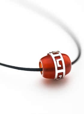 路路通女红玛瑙吊坠925纯银镶嵌