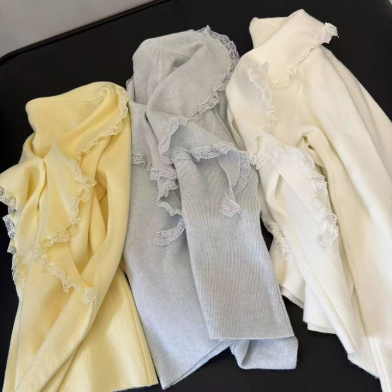 韩系温柔系穿搭！2025秋冬款荷叶蕾丝拼接设计v领显瘦打底针织衫,淘宝优惠券,粉丝福利购,淘宝优惠卷