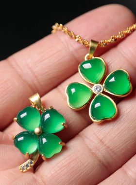 胡二翡翠女玉髓素雅吊坠