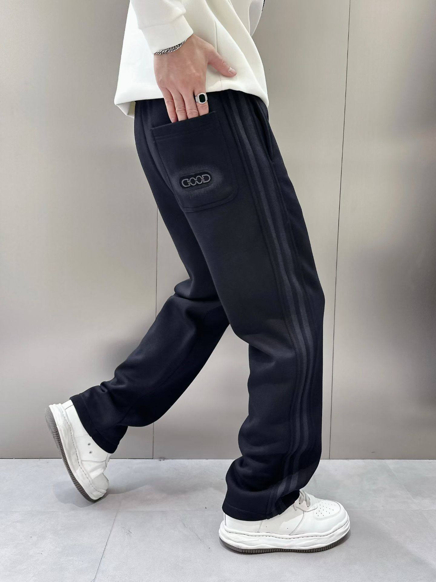 2025冬季时尚设计感阔腿裤男宽松百搭休闲裤运动通勤风加绒直筒裤,淘宝优惠券,粉丝福利购,淘宝优惠卷