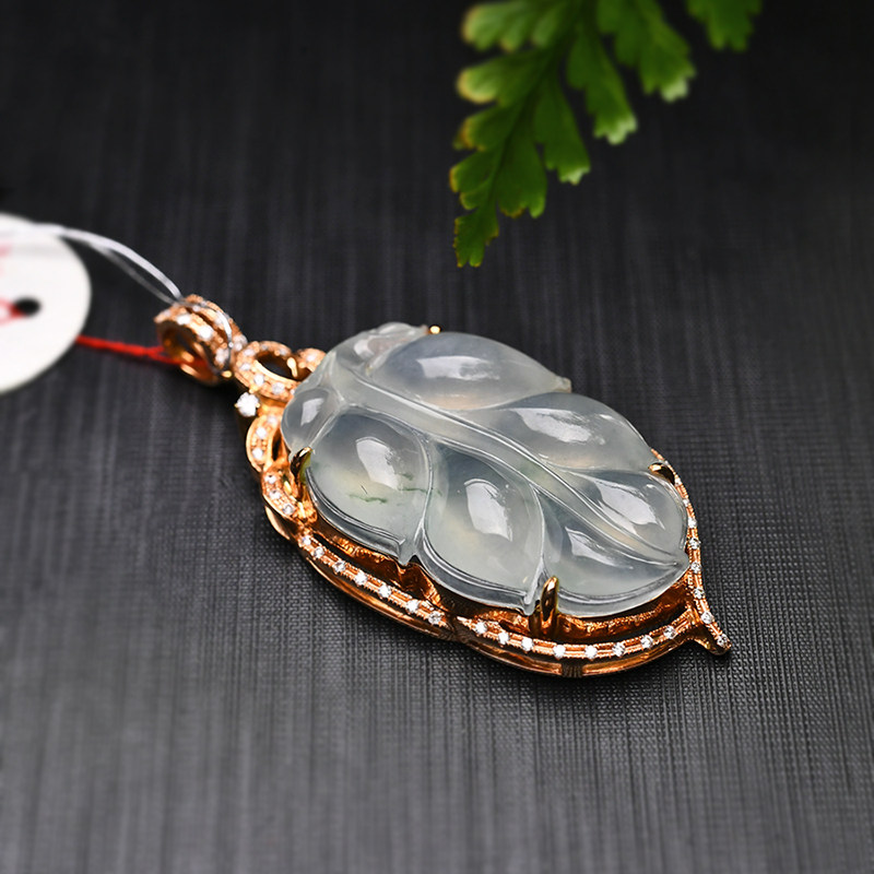 豪8印象l909 18k金镶嵌女挂件吊坠 豪8印象颈饰