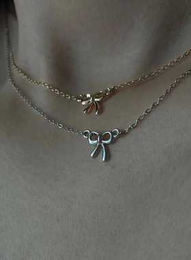 气质设计简约百搭蝴蝶结迷你颈链